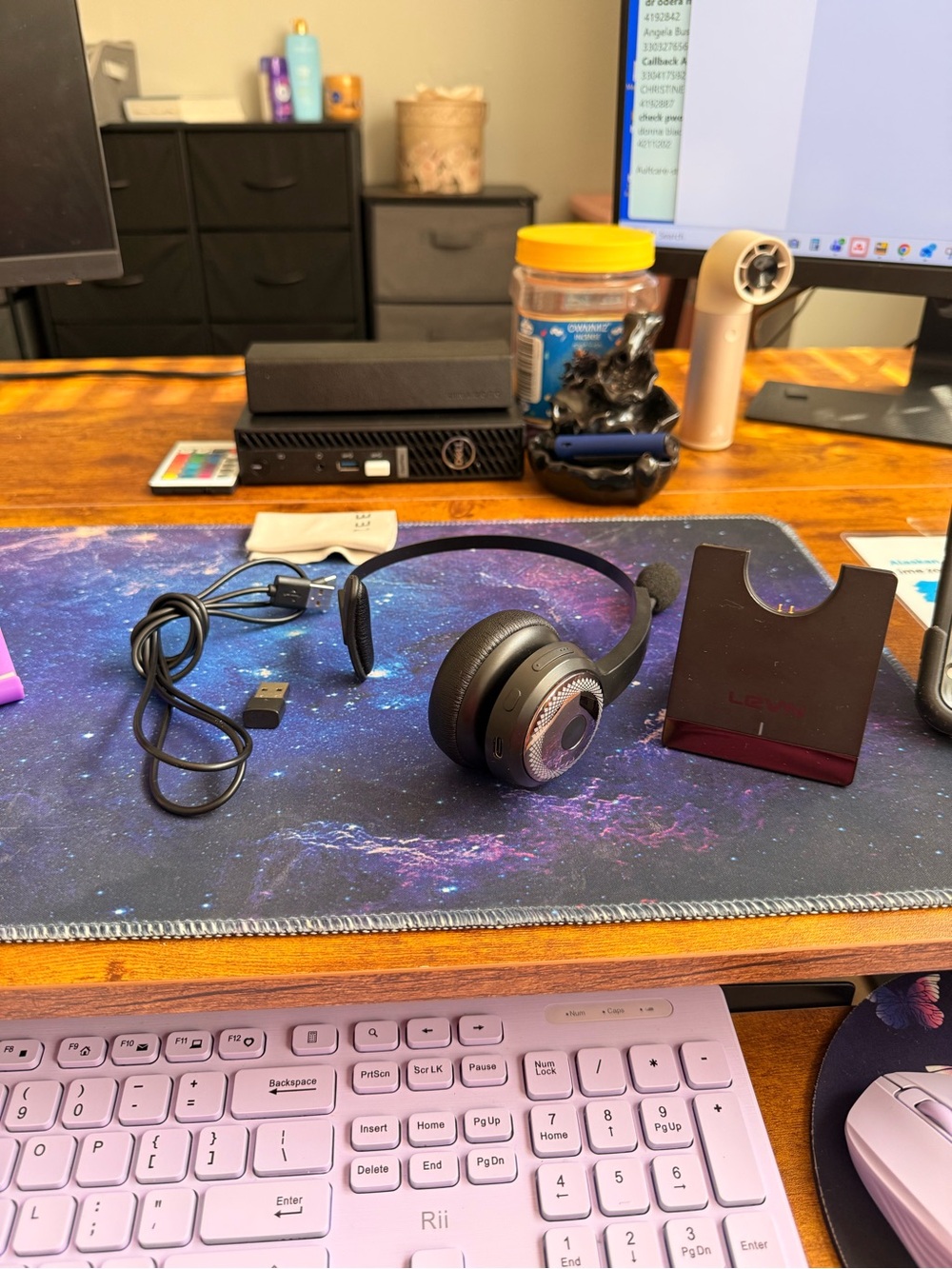 Like new LEVN-8010 Superior Bluetooth Headset